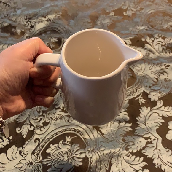 ๐ธRae Dunn syrup๐ธ - Picture 2 of 5